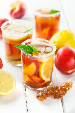 Sweet ice tea with lemon