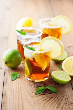 Sweet ice tea with lemon