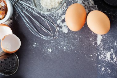 Malzemeler ve araçlar için pişirme