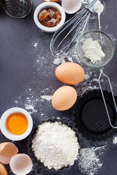 Ingredienser och verktyg för bakning — Stockfoto