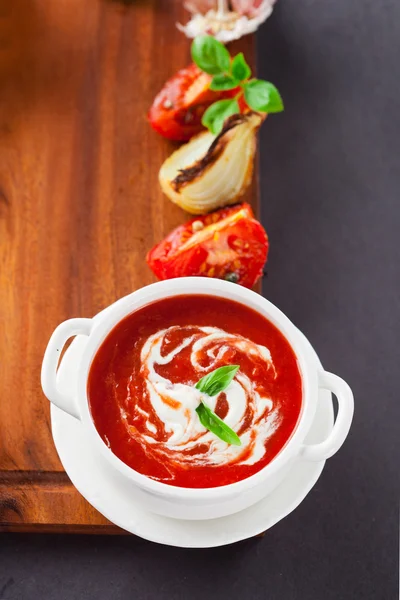 Fresh hot tomato soup — Zdjęcie stockowe