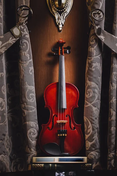 Bellissimo Violino Sul Palco Sala Tema Musicale — Foto Stock