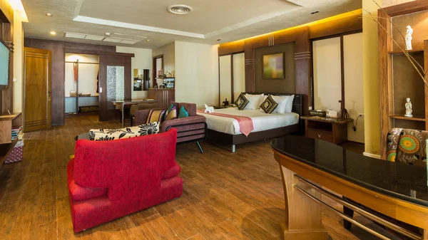 タイのリゾートでベッドを含むリビング ルームのモダン スタイル — ストック写真