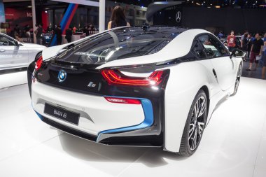 BMW i8, bir plug-in Hibrid spor araba, Tayland'da 37 gösterdi.