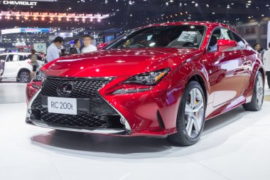  Lexus Rc 200t Couper Tayland'da 37 Bangkok stajyer gösterdi.
