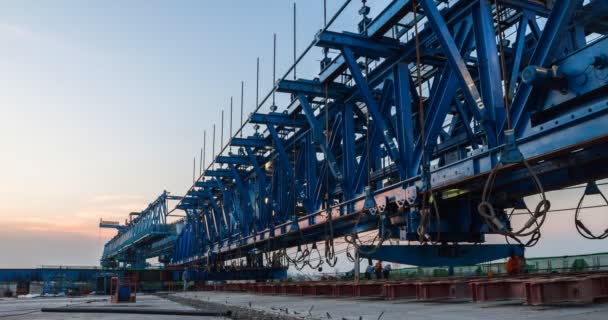 Timelapse Dagen Till Natt Express Sätt Byggarbetsplats Medan Bron Girder — Stockvideo