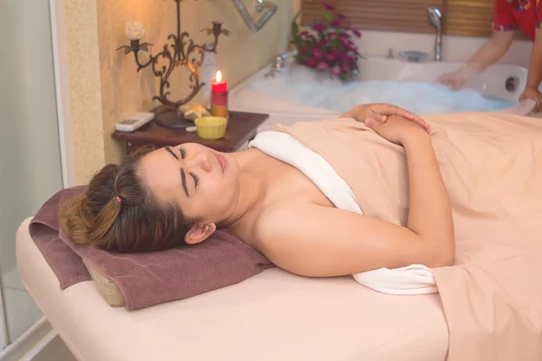Asian woman having massage and spa — Stock Photo, Image