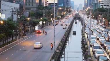 Bangkok, Tayland akşam yolda trafik