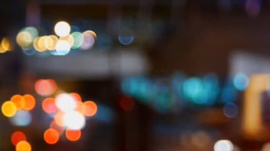 Trafik ışığı gece yüksek görünümden odak