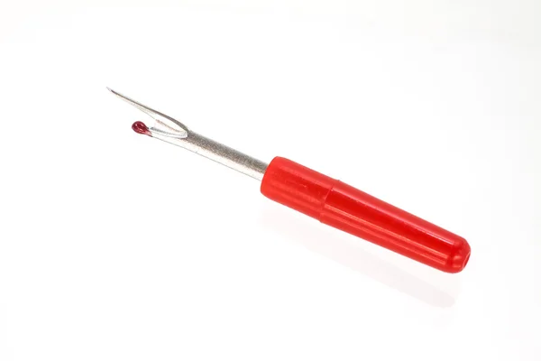 Seam ripper on white — Stock Photo, Image