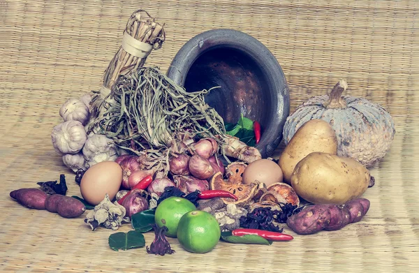 Natureza morta de comida e verdura — Fotografia de Stock