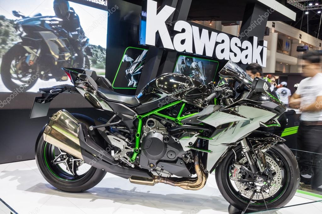 NONTABURI, THAILAND - 2 DEC : Kawasaki Ninja H2,Built Beyond Belief, showed in 31th Thailand International Motor Expo on 2 December 2014