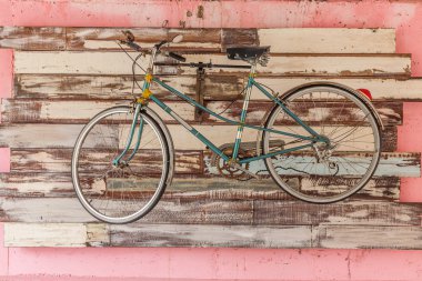 Bisiklet asmak duvar