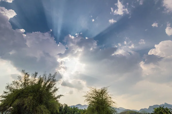 Blue sky and sunlight with cloud — Stock Photo, Image