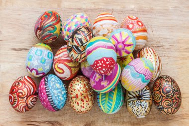 set renkli Paskalya yortusu yumurta