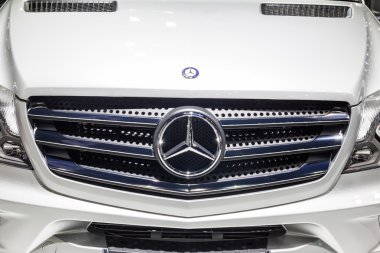 Ön Panjur hazırlayıcı Interstate Ex, Benz logosu