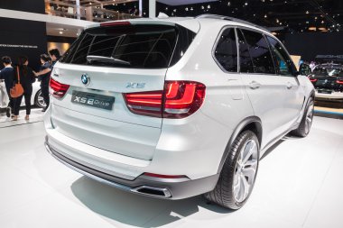  Bmw X 5 edrive ekranda arka