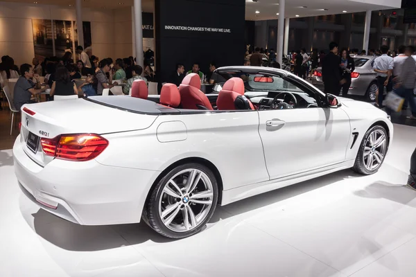 Side view of BMW 420i Convertible on display — Stock Photo, Image