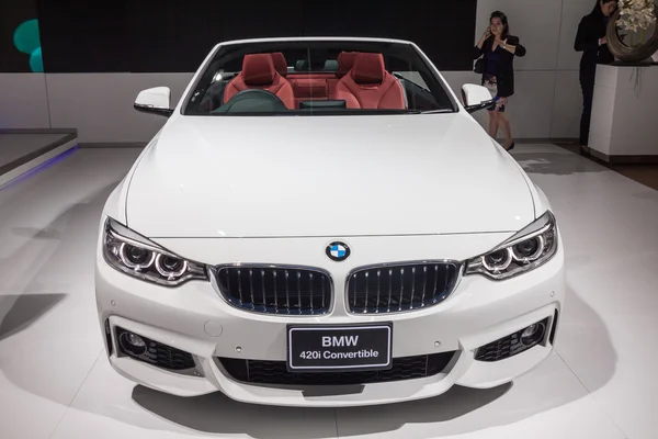 Bmw 420i Cabrio önden görünümü — Stok fotoğraf