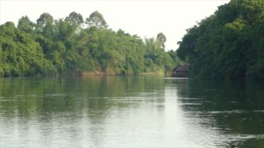 Kwai Noi nehir botu ile