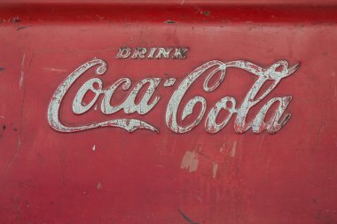 Buz kovası eski Coca Cola logosu