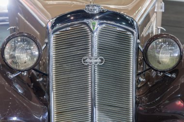 Wolselry Siddeley eski model bir araba