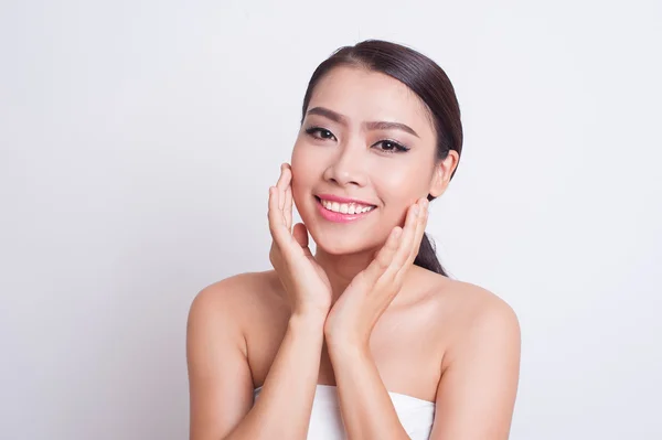 Asian beautiful woman skin care — Stock Photo, Image