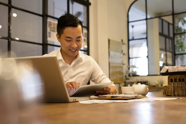 Asian casual business man — Stock Photo, Image