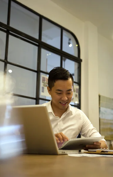 Asian casual business man — Stock Photo, Image