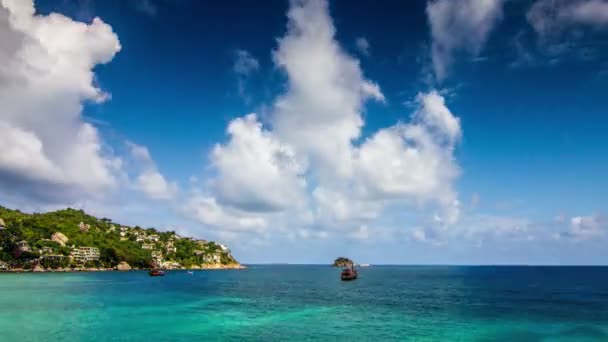 Baie de la mer avec bateau laps de temps — Video