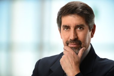 Olgun işadamı düşünme