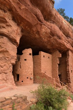 Manitou Cliff Dwellings clipart