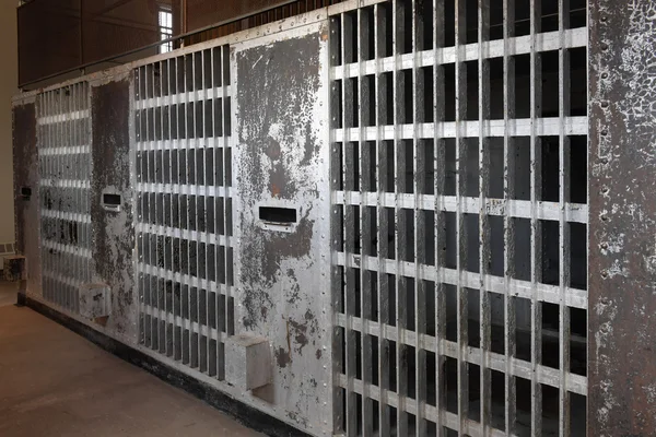 Celle carcerarie fatte o barre di ferro — Foto Stock