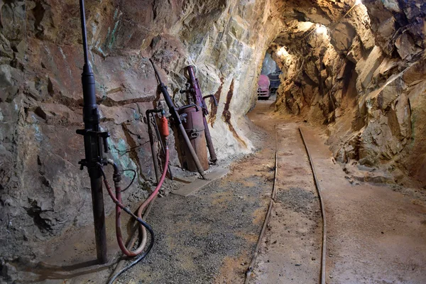 Túnel dentro da mina de ouro no Colorado — Fotografia de Stock