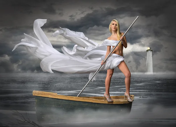 Woman in White Dress on Boat — Stock Photo, Image