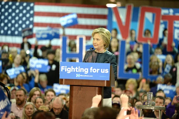 Hillary Clinton Campañas en St. Louis, Missouri, EE.UU. — Foto de Stock