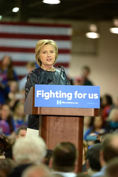 Hillary Clinton kampanyaları St. Louis, Missouri, ABD — Stok fotoğraf