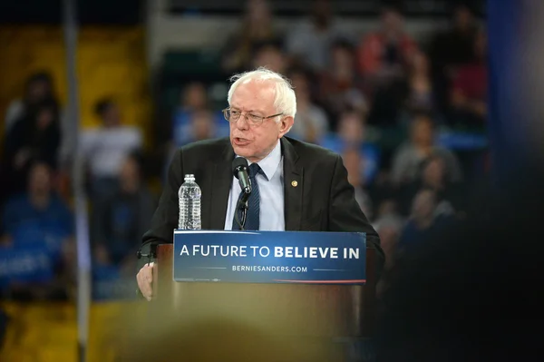 Manifestación de Bernie Sanders en Saint Charles, Missouri — Foto de Stock