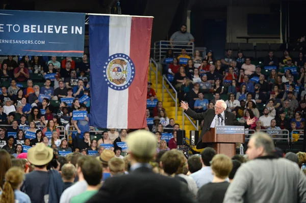 Bernie sanders rallye in saint charles, missouri — Stockfoto