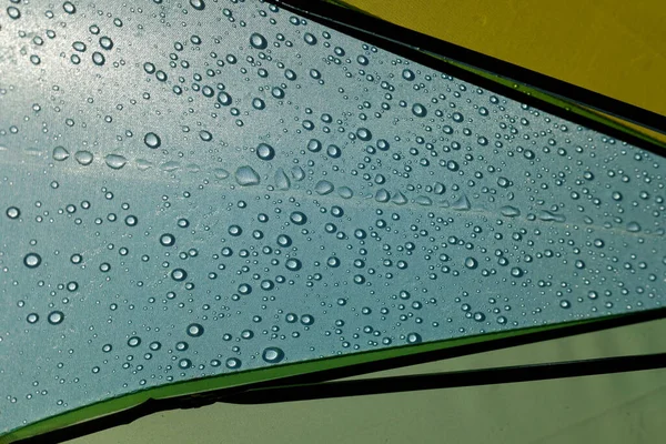 Detail Deštníku Kapkami Deště Deštivém Dni — Stock fotografie