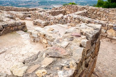 Valencia, Olocau 'nun dağlık bir bölgesinde antik bir İber kasabasının kalıntıları.