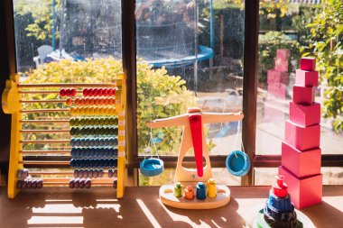 Salgın sırasında evde eğitim, montessori yöntembilimi ile geleneksel eğitime bir alternatiftir..