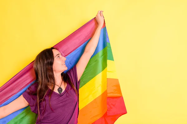 Mujer Joven Despreocupada Libre Feminista Posa Con Bandera Lgtb Por —  Fotos de Stock