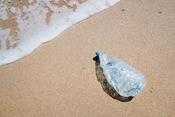 Microplastics Stranden Overvloed Als Gevolg Van Plastic Afval Dat Wordt — Stockfoto