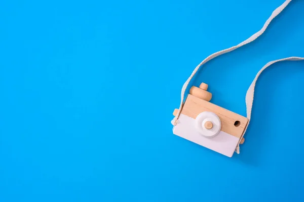 Μικρή Ξύλινη Αντανακλαστική Κάμερα Για Παιδιά Για Μάθουν Φωτογραφία Κάμερα — Φωτογραφία Αρχείου