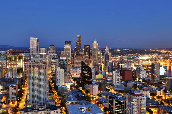Seattle Skyline aéreo al anochecer — Foto de Stock