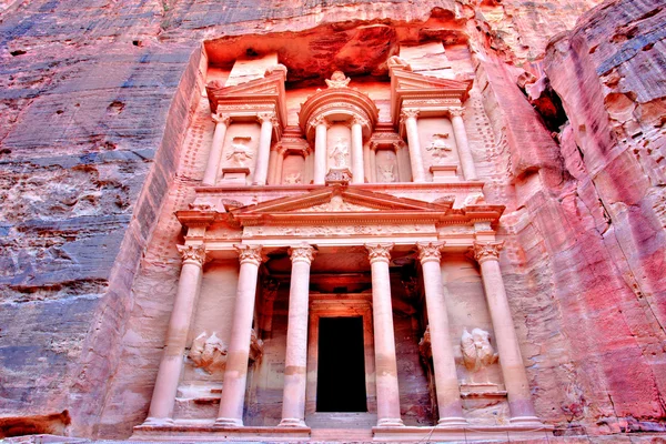 De Treasury (Al Khazneh) van de oude stad van Petra, Jordan — Stockfoto