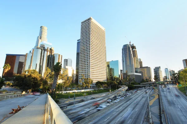 Miasto Los Angeles Downtown o zachodzie słońca — Zdjęcie stockowe