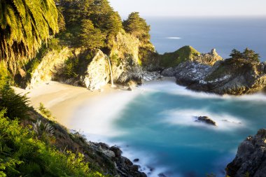 Güzel gün batımı, yol numarası 1, California mcway şelaleler