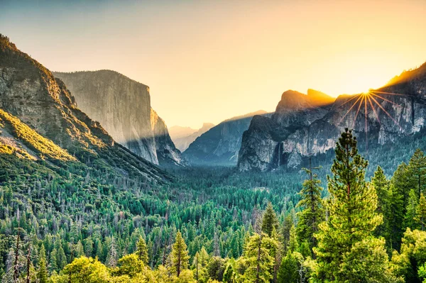 Illuminated Yosemite Valley View Tunnel Entrance Valley Sunrise Yosemite National — Stock Photo, Image